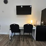 Konukevi Gaestehaus Buetzfleth, Rad-Hotel, Arbeit & Privat, Bed & Breakfast, Elb Rad Wanderweg, Baeckerei & Gastro Im Haus 3*