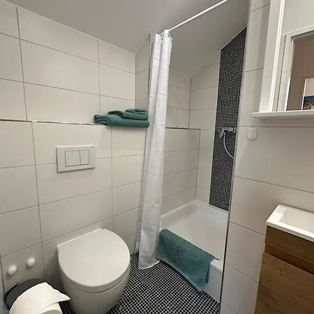 Gæstehus Gaestehaus Buetzfleth, Rad-hotel, Arbeit & Privat, Bed & Breakfast, Mitten Am Elb-rad-wanderweg