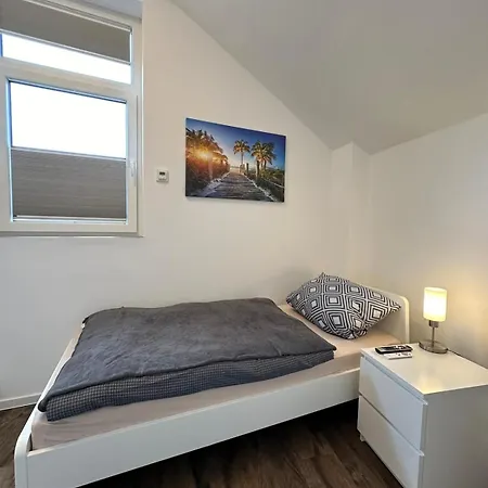 Gaestehaus Buetzfleth, Rad-hotel, Arbeit & Privat, Bed & Breakfast, Mitten Am Elb-rad-wanderweg Gæstehus