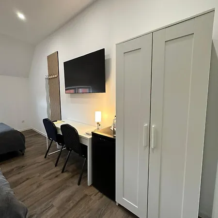 Gæstehus Gaestehaus Buetzfleth, Rad-hotel, Arbeit & Privat, Bed & Breakfast, Mitten Am Elb-rad-wanderweg Stade