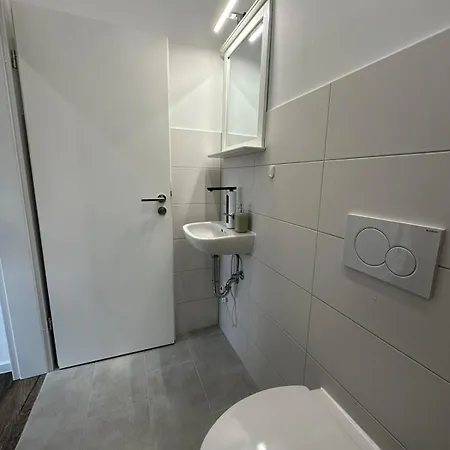 Gaestehaus Buetzfleth, Rad-hotel, Arbeit & Privat, Bed & Breakfast, Mitten Am Elb-rad-wanderweg Gæstehus Stade