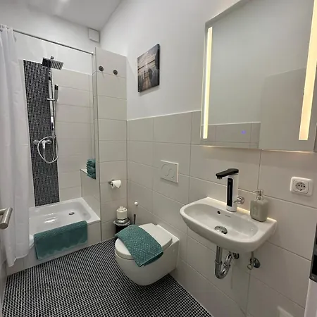 Gaestehaus Buetzfleth, Rad-hotel, Arbeit & Privat, Bed & Breakfast, Mitten Am Elb-rad-wanderweg Gæstehus Stade