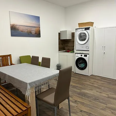 Gaestehaus Buetzfleth, Rad-hotel, Arbeit & Privat, Bed & Breakfast, Mitten Am Elb-rad-wanderweg Gæstehus 3*