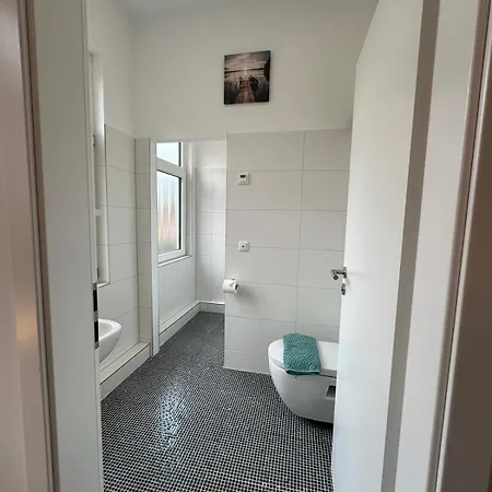 Gæstehus Gaestehaus Buetzfleth, Rad-hotel, Arbeit & Privat, Bed & Breakfast, Mitten Am Elb-rad-wanderweg Stade